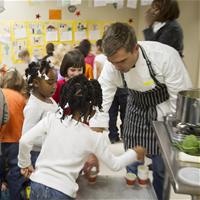 2013_january_farm to schools_hugh acheson_cooking demo-9281