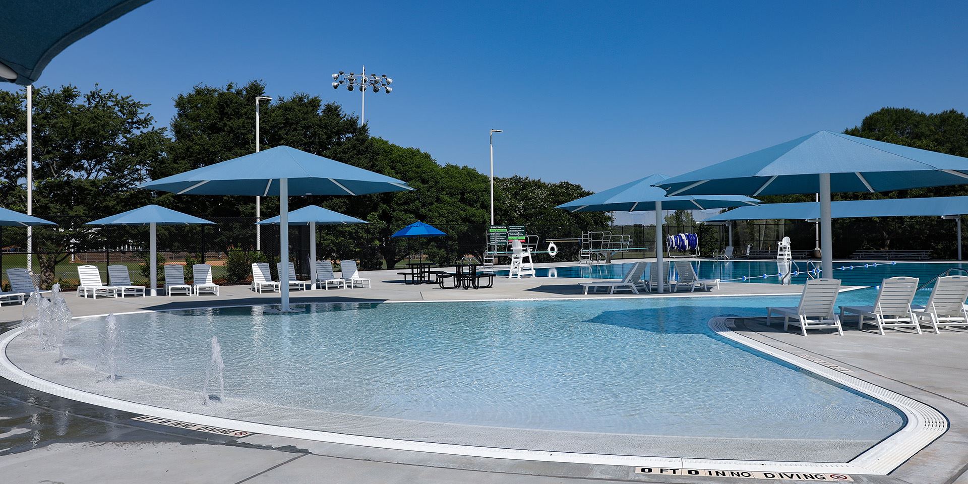 A photograph of the Bishop Park pool