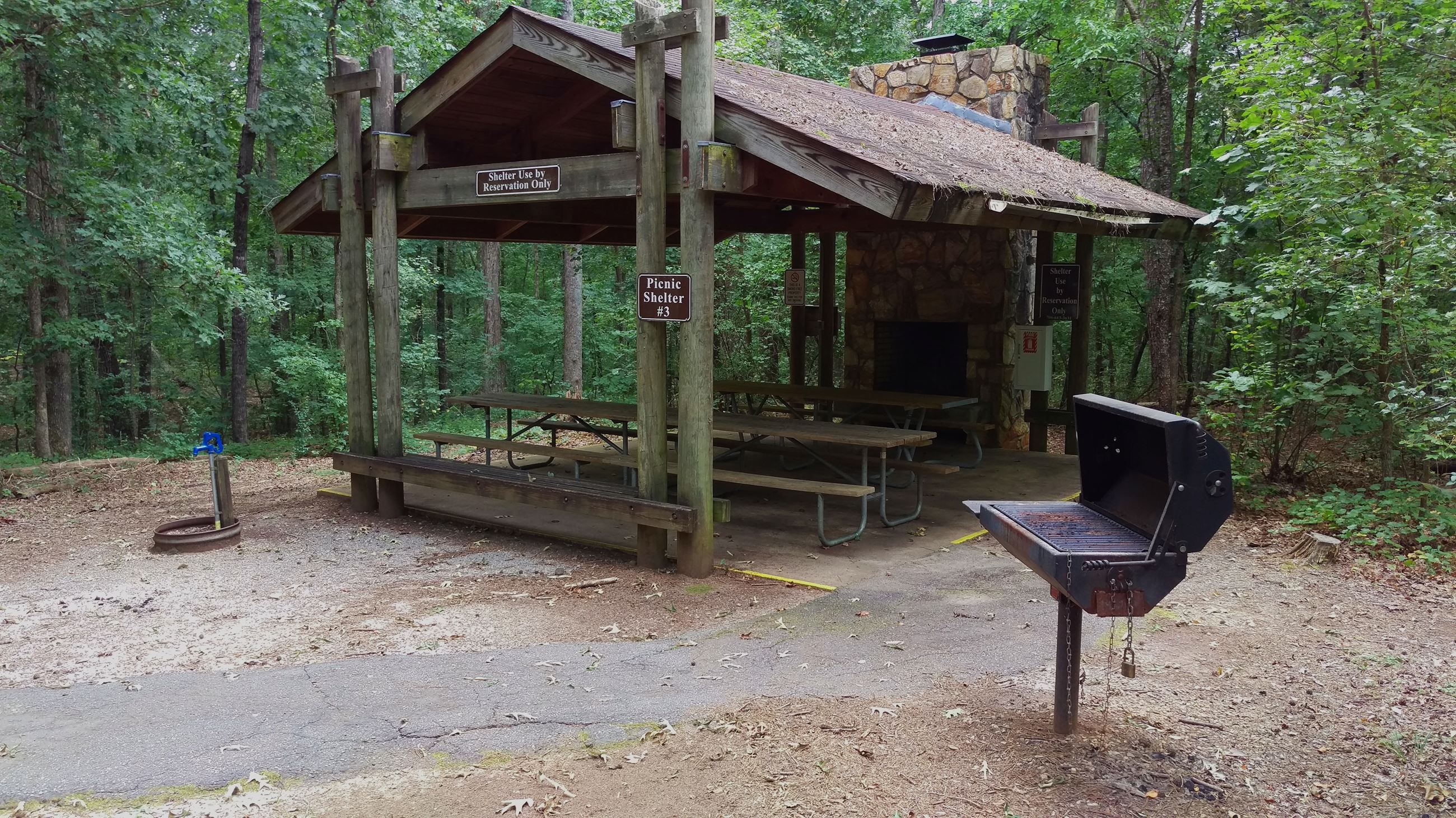 Photo of Picnic Shelter 3 at Sandy Creek Park.